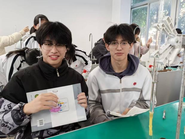 e08c52bac33fe173a4f2cb31d0c4dfec